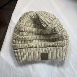 C.C. Exclusives Women’s Beanie RN # 88320 Cream /Beige Color Preowned